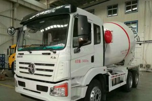 大运风驰10方搅拌车