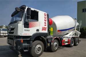 红岩杰狮12方轻量化搅拌车